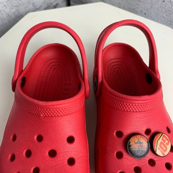 Crocs Classic Clogs Red with Jibbitz NHL Calgary Flames Charms Size 8 9 - Picture 5 of 9